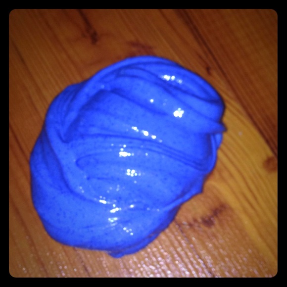 Blue glitter slime - Picture 1 of 1